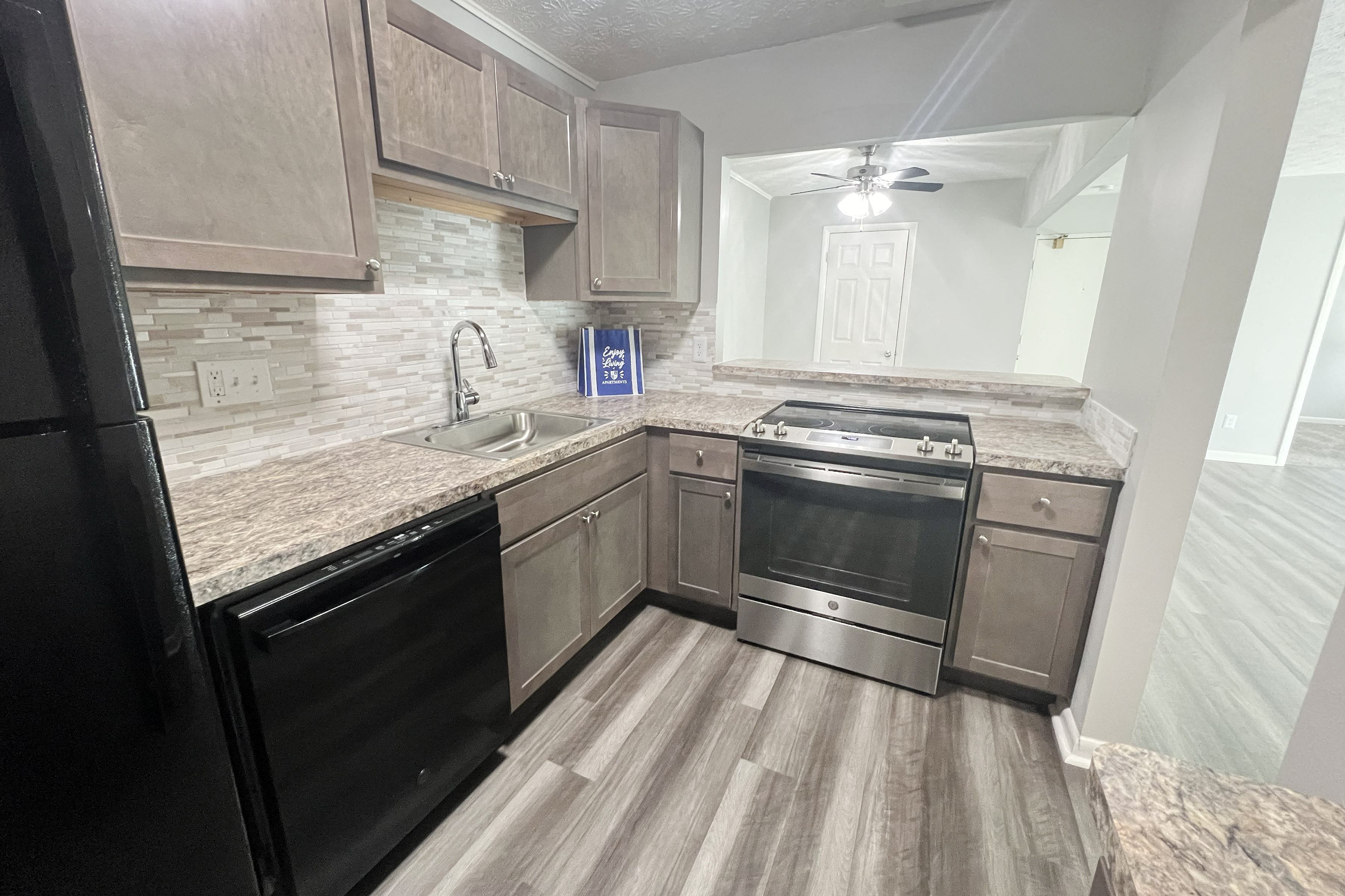 Fox Run Apartments Image 51