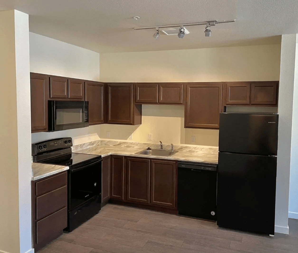 Range View Apartments  Image 20