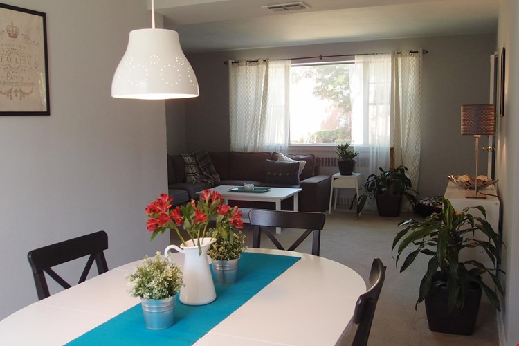 Hampton Gardens Image 10