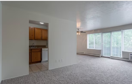 Mystic Creek Apartments Image 4