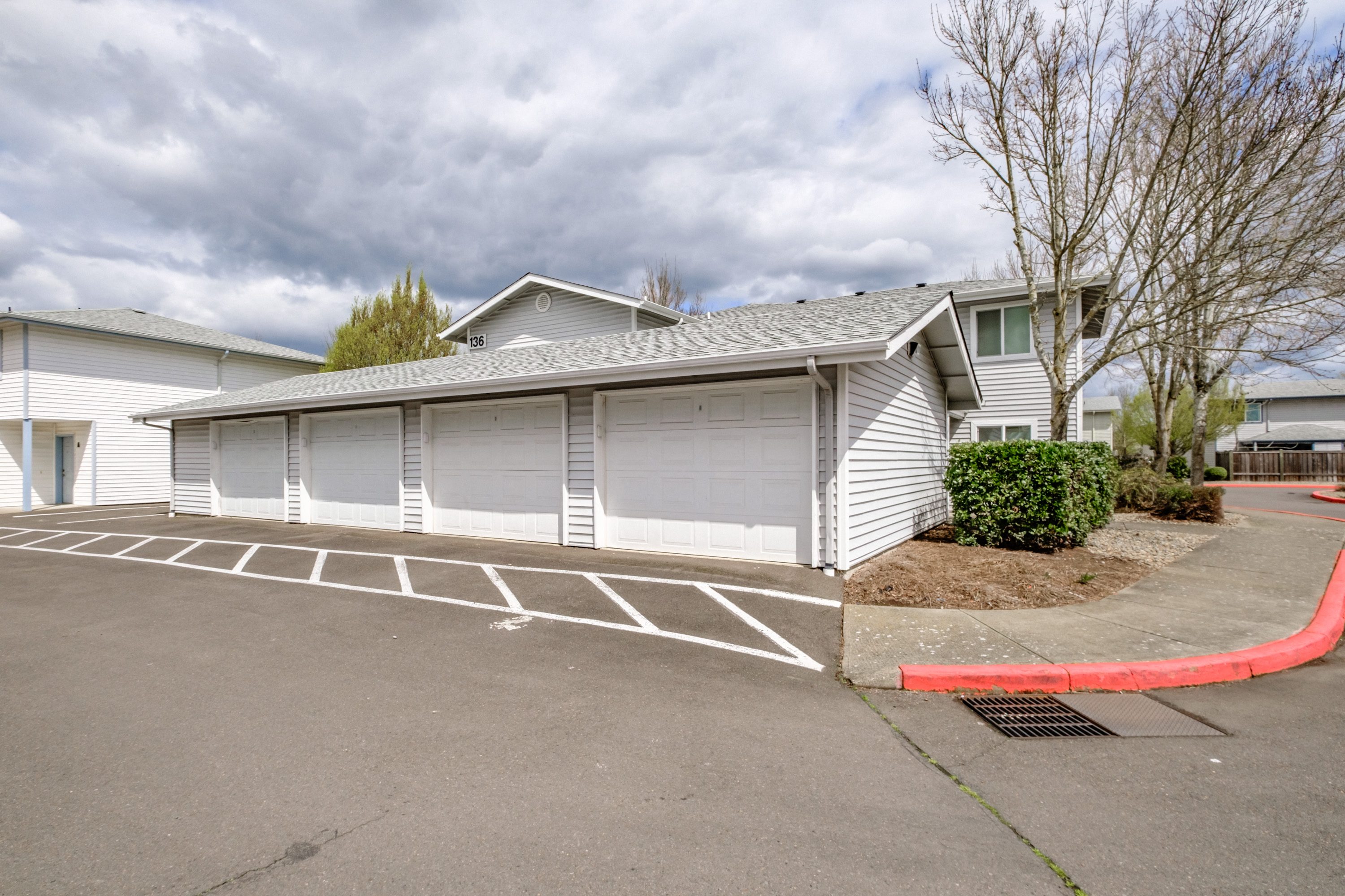 Brentwood Estates | Garages Available