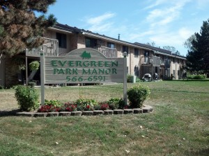 Evergreen Park Manor Image 2