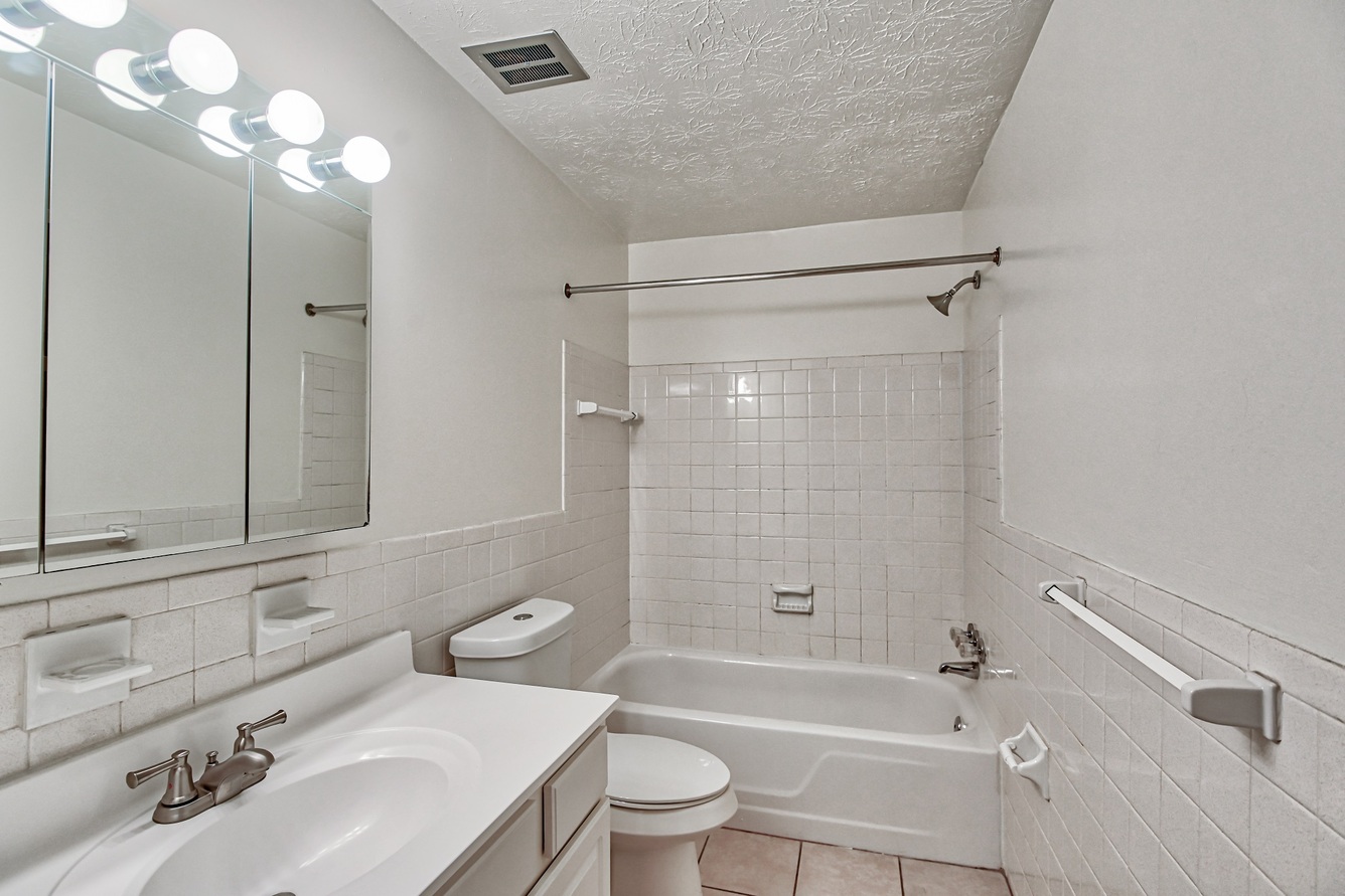 Pleasant Hills Apartments Image 6