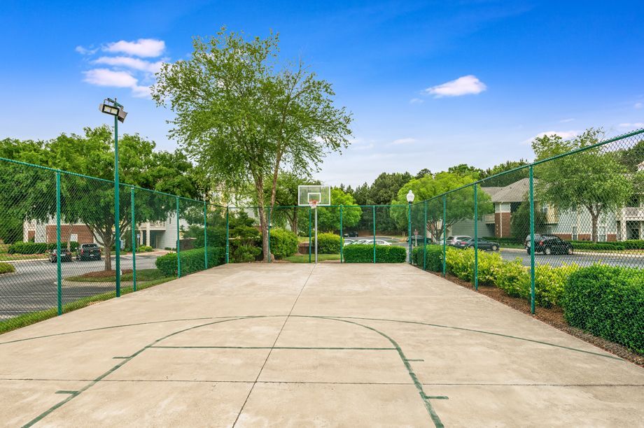 Camden Governors Village Image 25