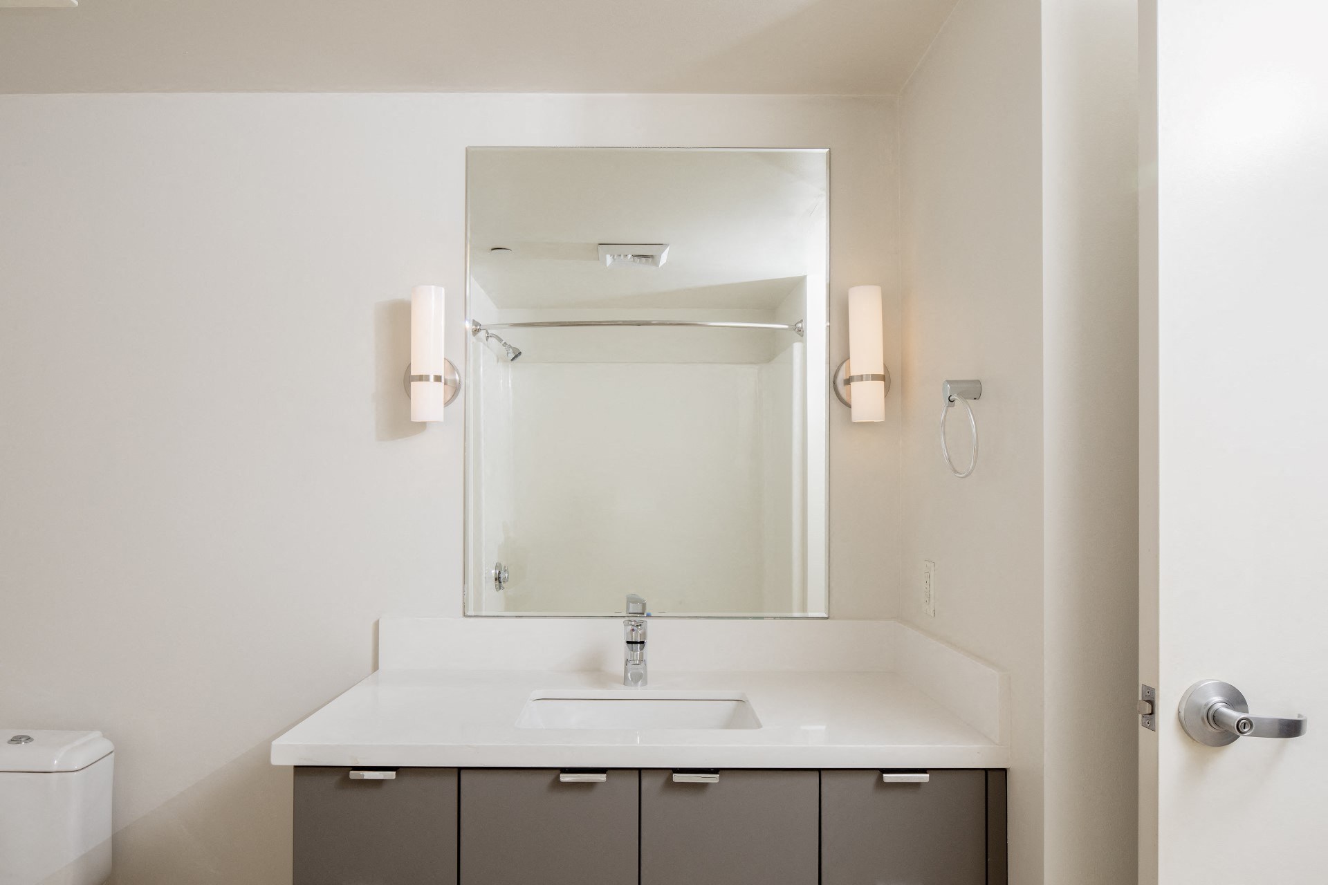 Crane Flats and Lofts Image 16