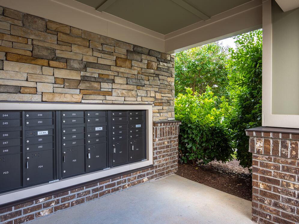 Drive through mail center