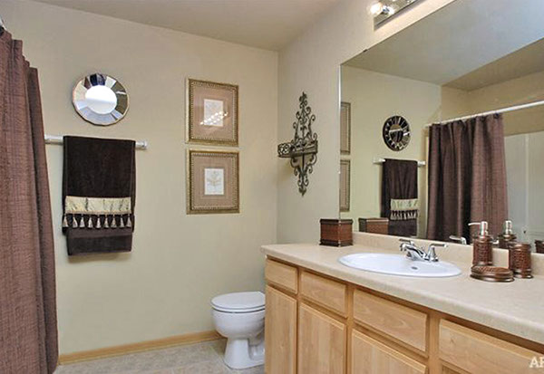 Waters Edge Apartments Image 5