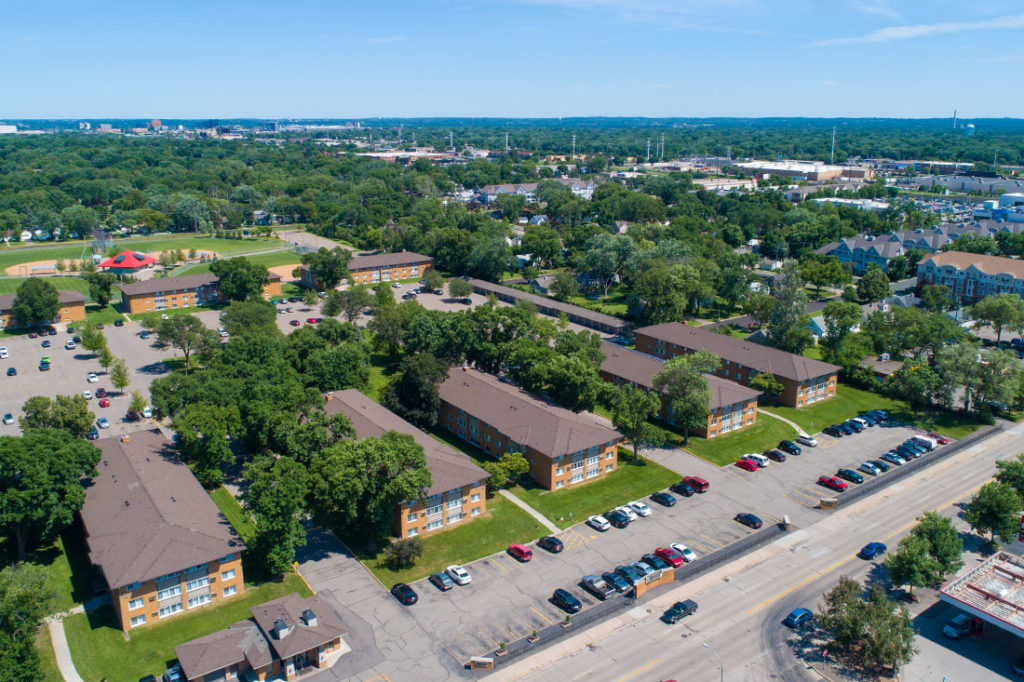 Lynwood Commons Apartments Image 2