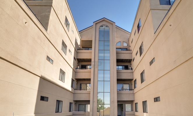 Broadway Towers Image 4