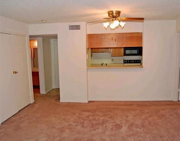 The Corners Apartments Image 14