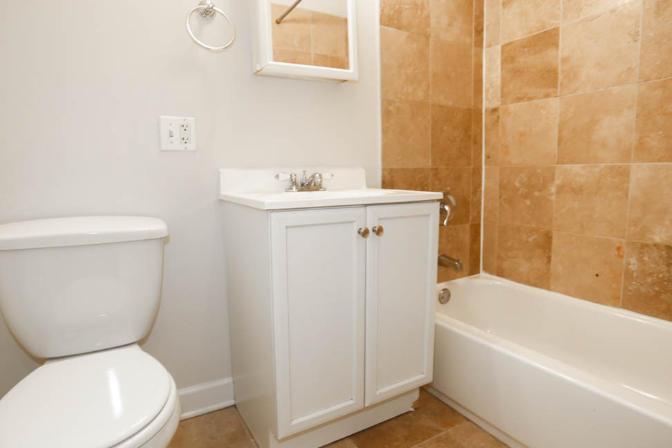 3912-28 N. Pine Grove Image 18