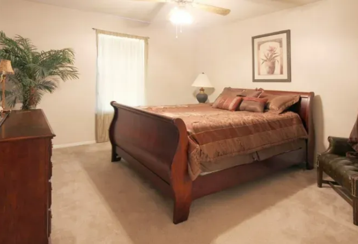 Edgewood Apartments Image 5