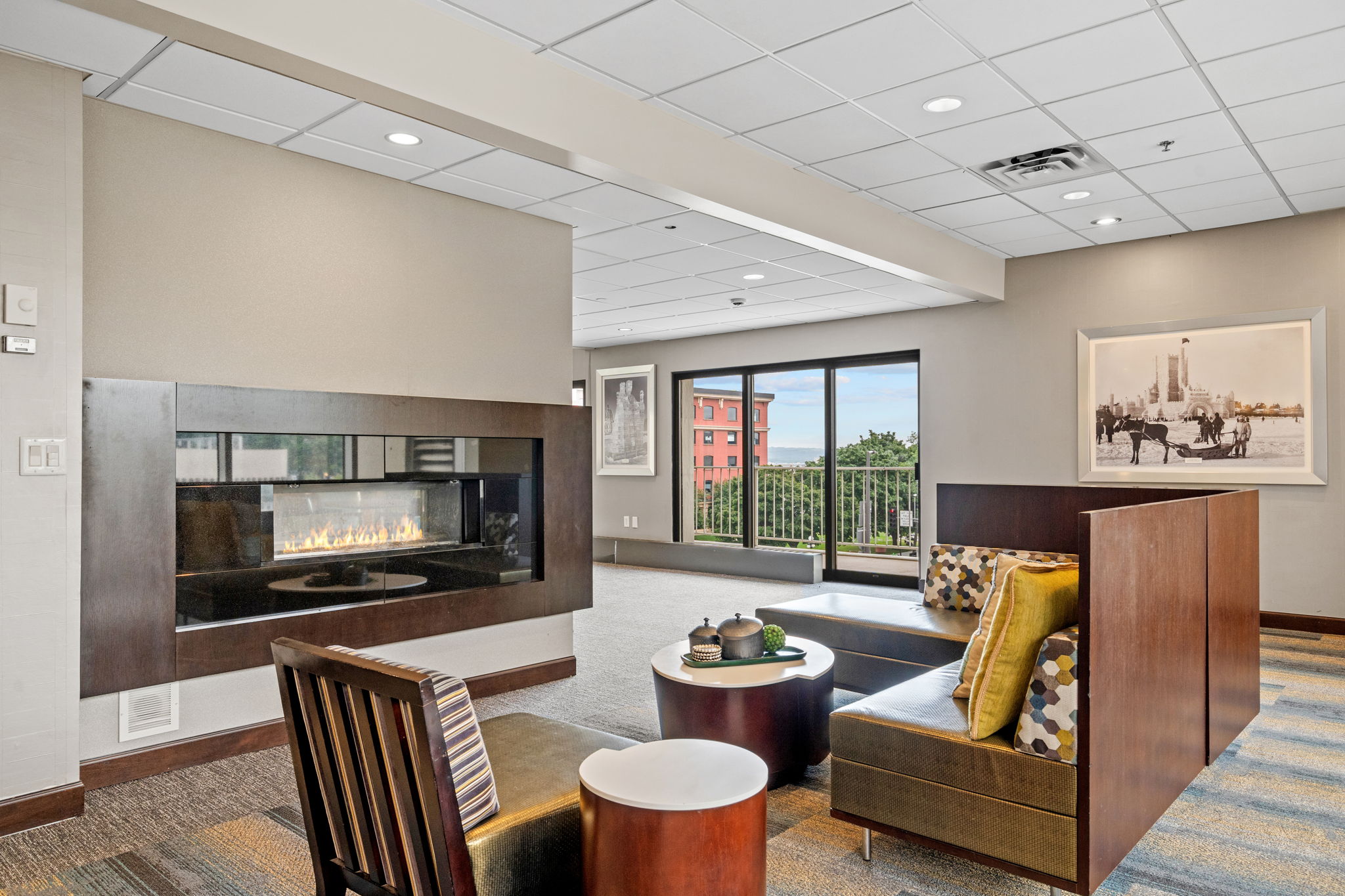 Kellogg Square Image 31