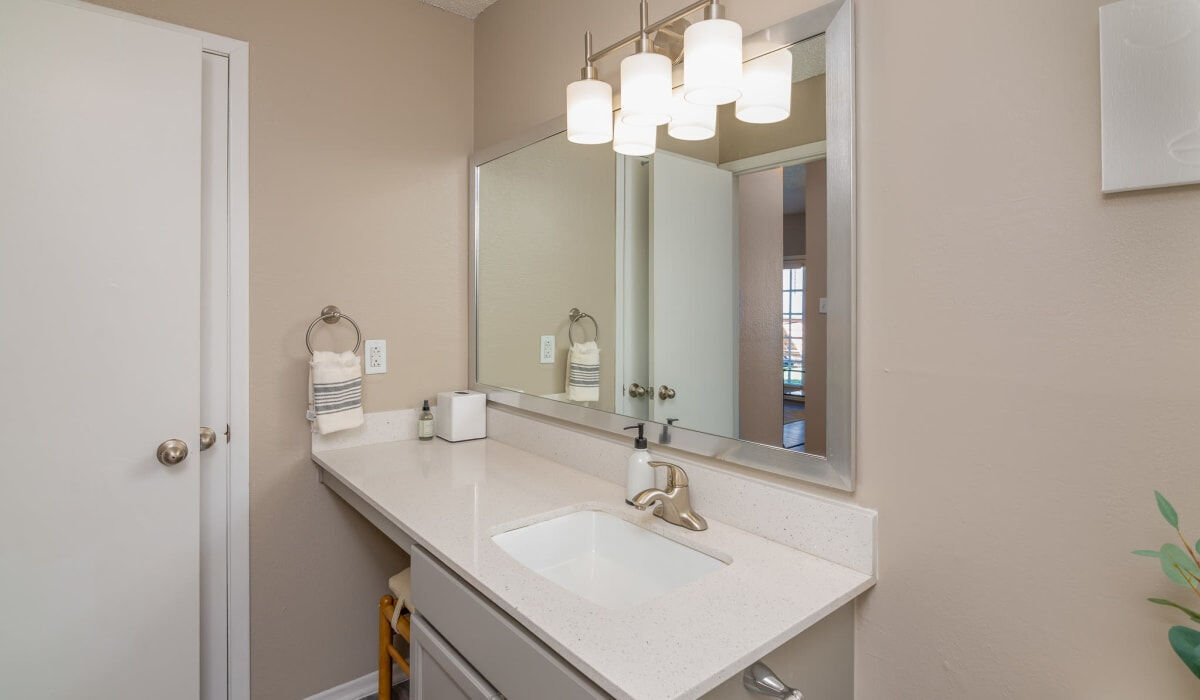 Knowlton Apartment Homes Image 14