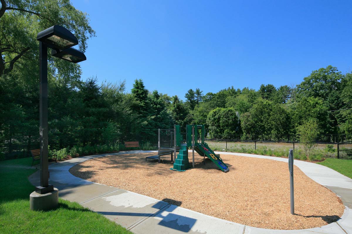 Metro at Wilmington Station Image 15