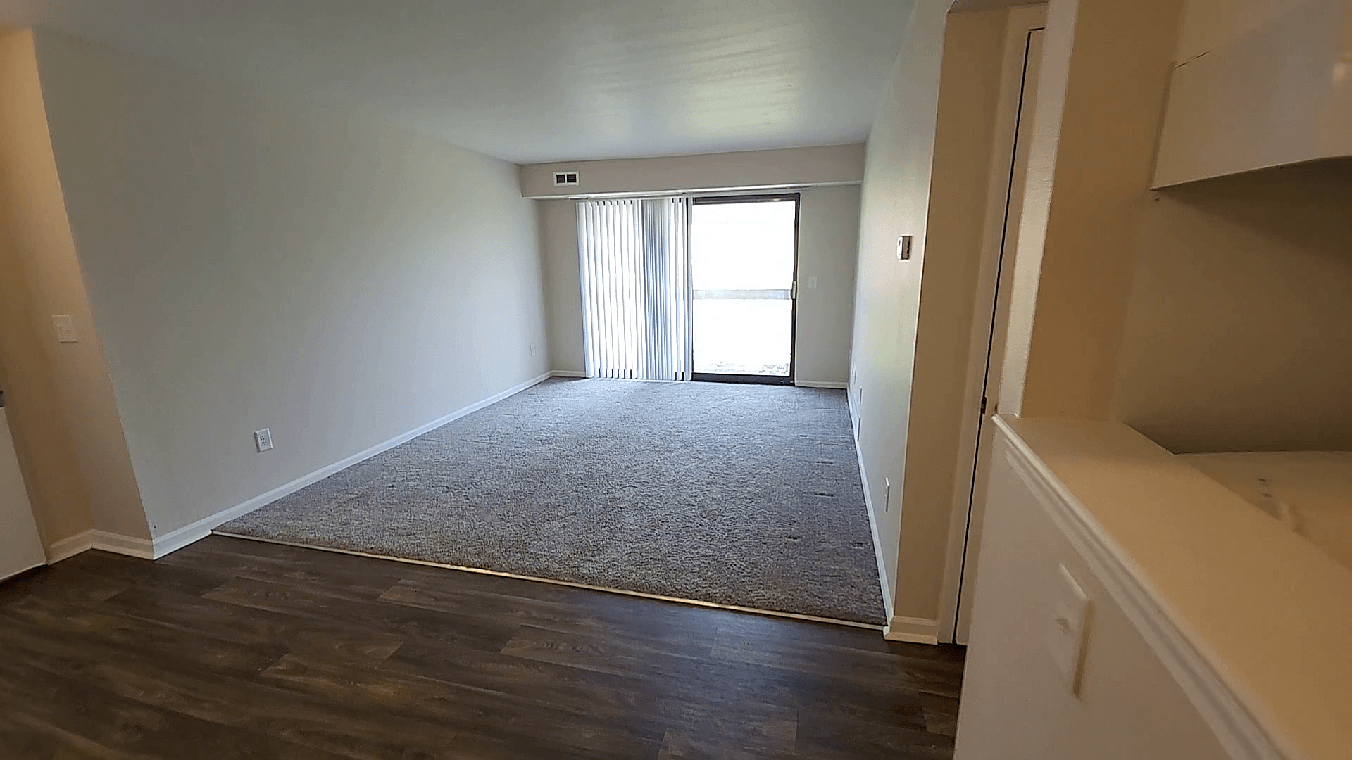 Three Oaks Apartments Image 6