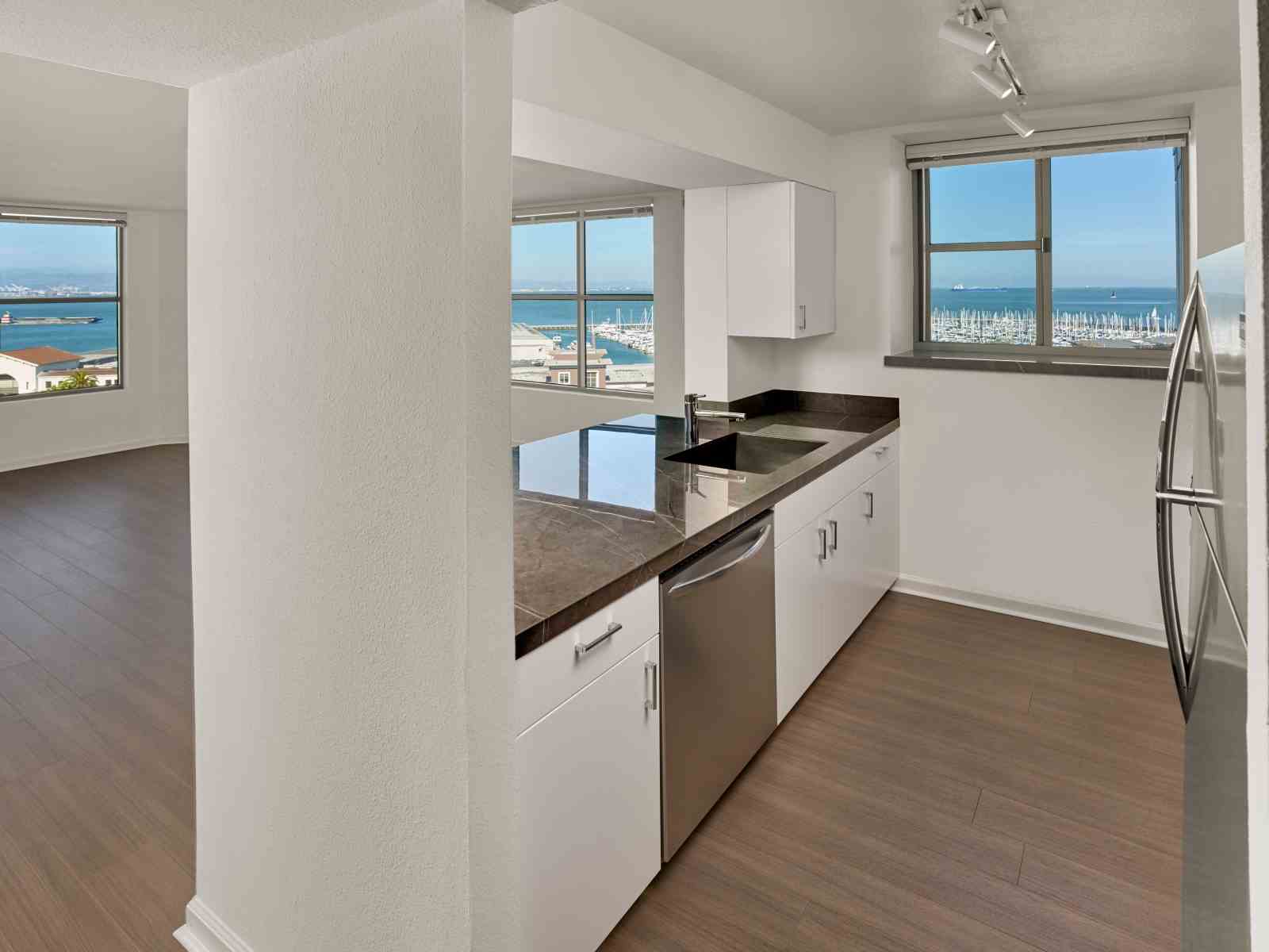 South Beach Marina Apartments  Image 10